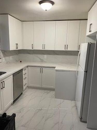 A-51 Windermere Crct, Brampton, ON - Indoor Photo Showing Kitchen