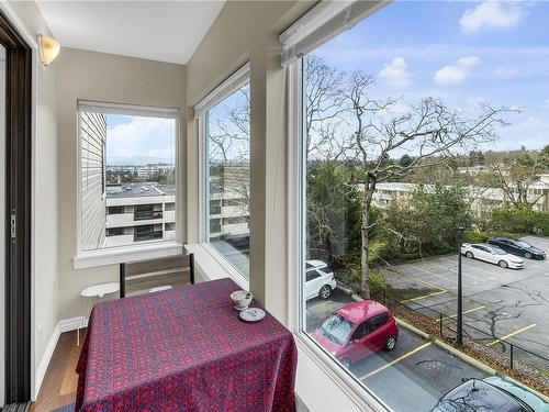 308-3260 Quadra St, Saanich, BC -  Photo Showing Other Room