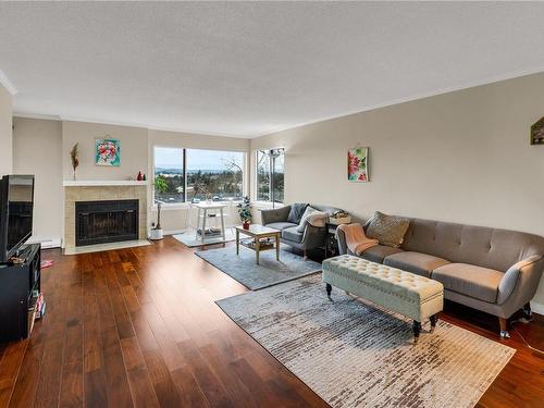 308-3260 Quadra St, Saanich, BC - Indoor Photo Showing Living Room With Fireplace