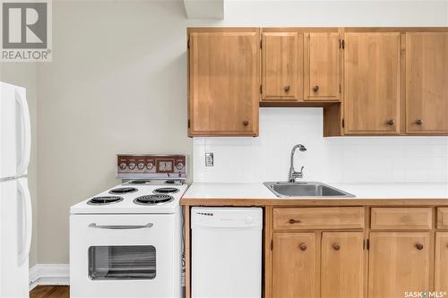 610 2305 Victoria Avenue, Regina, SK - Indoor Photo Showing Kitchen