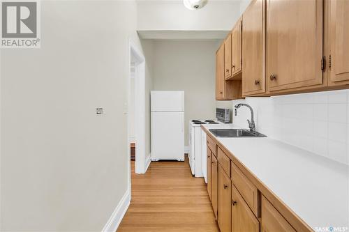 610 2305 Victoria Avenue, Regina, SK - Indoor Photo Showing Kitchen