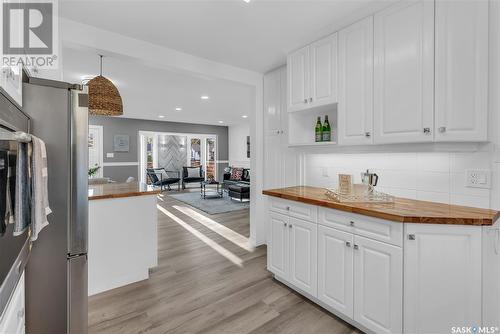 2617 Cumberland Avenue S, Saskatoon, SK - Indoor Photo Showing Kitchen