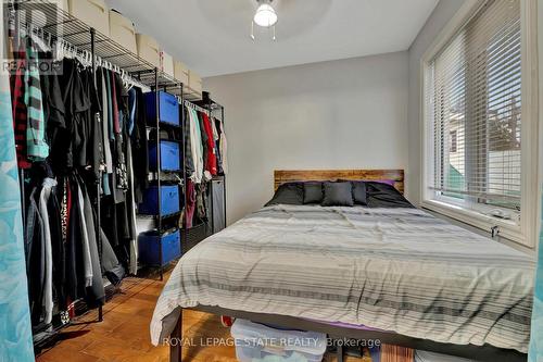 62 Houghton Avenue N, Hamilton, ON - Indoor Photo Showing Bedroom