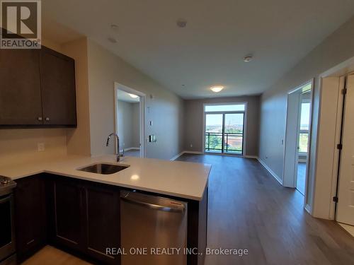 417 - 95 Dundas Street W, Oakville, ON - Indoor Photo Showing Kitchen