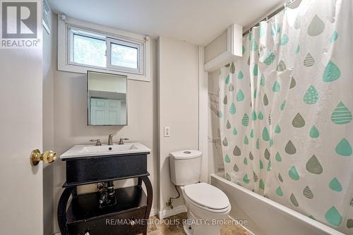 1215 Franklin Drive, Peterborough, ON - Indoor Photo Showing Bathroom