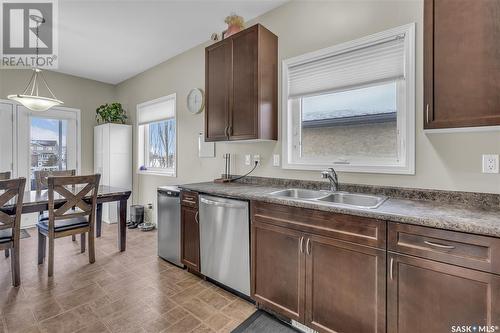 138 Allwood Crescent, Saskatoon, SK - Indoor Photo Showing Kitchen With Double Sink