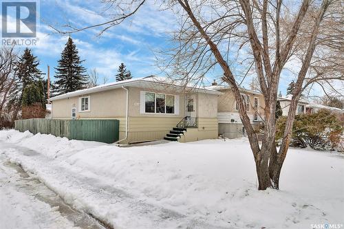 4801 8Th Avenue, Regina, SK - Outdoor