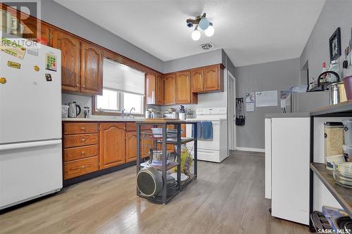 4801 8Th Avenue, Regina, SK - Indoor Photo Showing Kitchen