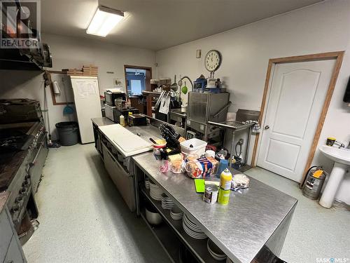 108 1St Avenue, Lintlaw, SK - Indoor