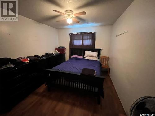 108 1St Avenue, Lintlaw, SK - Indoor Photo Showing Bedroom