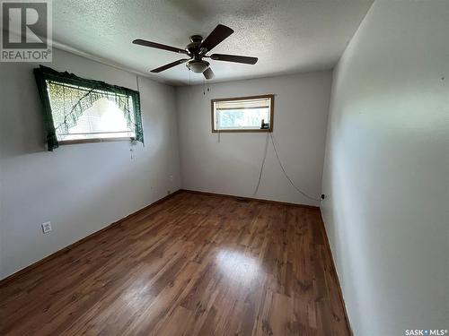 108 1St Avenue, Lintlaw, SK - Indoor Photo Showing Other Room