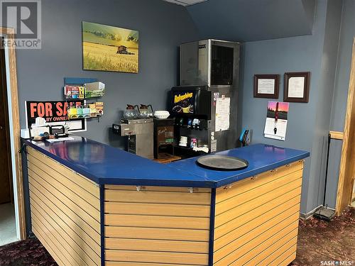 108 1St Avenue, Lintlaw, SK - Indoor Photo Showing Other Room