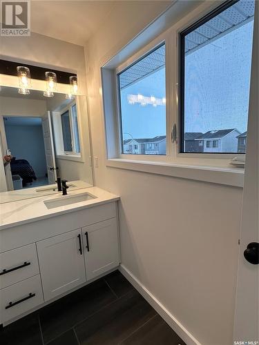 736 Henry Dayday Road, Saskatoon, SK - Indoor Photo Showing Bathroom