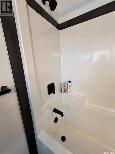 736 Henry Dayday Road, Saskatoon, SK - Indoor Photo Showing Bathroom