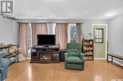 51 Boucher Crescent, Regina, SK - Indoor Photo Showing Living Room