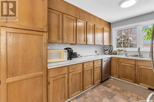 51 Boucher Crescent, Regina, SK - Indoor Photo Showing Kitchen