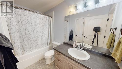 8708 113A Avenue, Fort St. John, BC - Indoor Photo Showing Bathroom