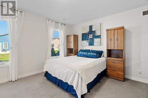 196 Lake Breeze Drive, Ashfield-Colborne-Wawanosh (Ashfield Twp), ON - Indoor Photo Showing Bedroom