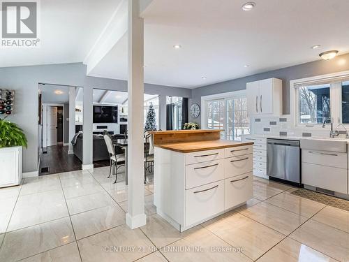 13 Turtle Path, Ramara, ON - Indoor Photo Showing Kitchen