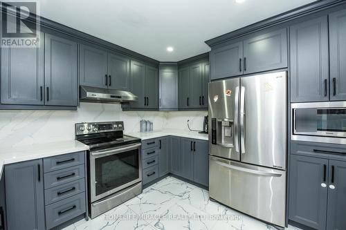 94 Saintsbury Crescent, Brampton, ON - Indoor Photo Showing Kitchen