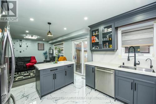 94 Saintsbury Crescent, Brampton, ON - Indoor Photo Showing Kitchen