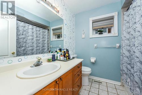 94 Saintsbury Crescent, Brampton, ON - Indoor Photo Showing Bathroom