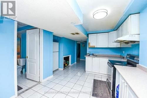 94 Saintsbury Crescent, Brampton, ON - Indoor Photo Showing Kitchen