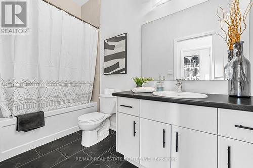 99 Hillcrest Road, Port Colborne, ON - Indoor Photo Showing Bathroom