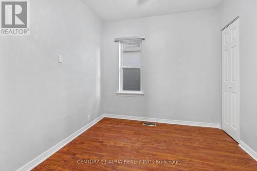 360 Oakland Avenue, London, ON - Indoor Photo Showing Other Room