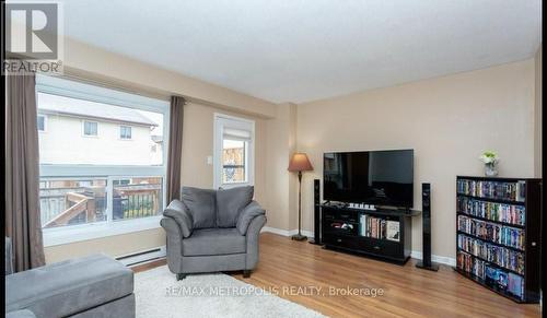 18 - 1115 Nellis Street E, Woodstock, ON - Indoor Photo Showing Living Room