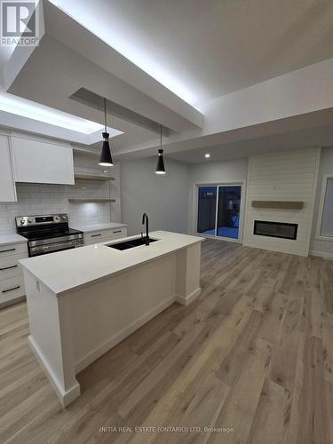 99 - 2700 Buroak Drive, London, ON - Indoor Photo Showing Kitchen