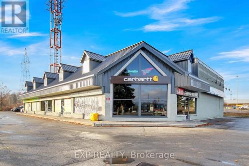 595 West Hunt Club Road, Ottawa, ON 