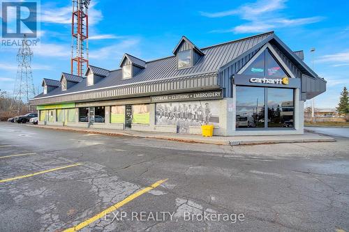 595 West Hunt Club Road, Ottawa, ON 