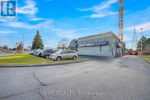 595 West Hunt Club Road, Ottawa, ON 