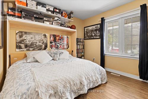 1163 Crumlin Side Road, London, ON - Indoor Photo Showing Bedroom