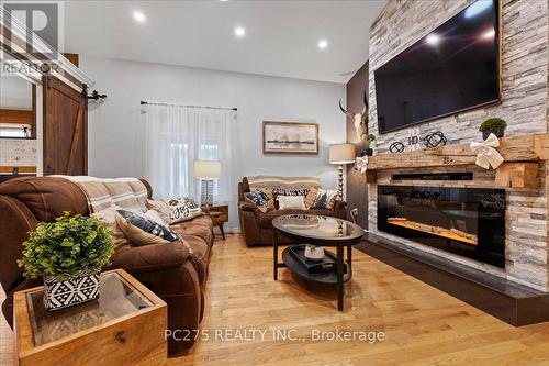 1163 Crumlin Side Road, London, ON - Indoor Photo Showing Living Room With Fireplace