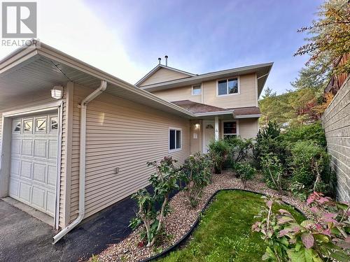 1920 Hugh Allan Drive Unit# 4, Kamloops, BC - Outdoor