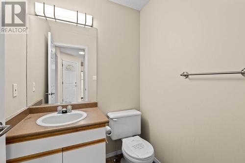 1920 Hugh Allan Drive Unit# 4, Kamloops, BC - Indoor Photo Showing Bathroom