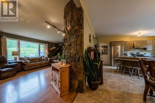 1460 Heffley Louis Cr Road, Kamloops, BC - Indoor