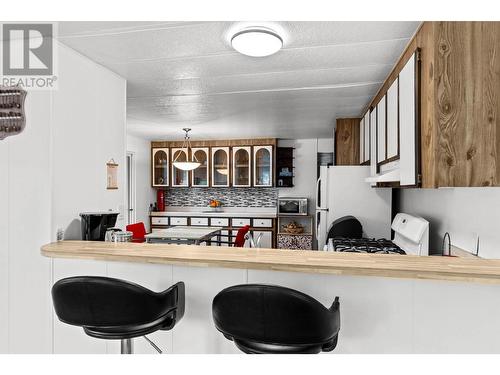 3512 Barriere Lakes Road, Barriere, BC - Indoor Photo Showing Kitchen