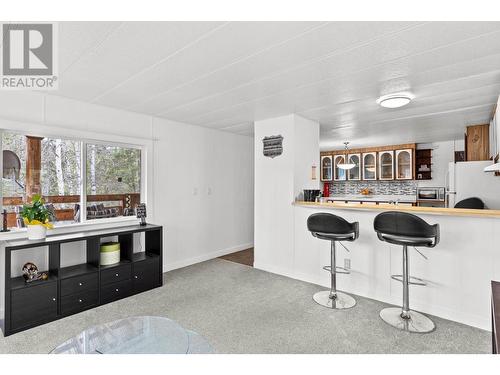 3512 Barriere Lakes Road, Barriere, BC - Indoor Photo Showing Kitchen