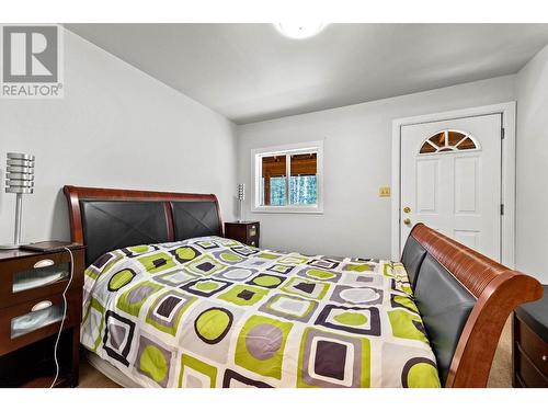 3512 Barriere Lakes Road, Barriere, BC - Indoor Photo Showing Bedroom