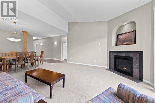 650 Harrington Road Unit# 76, Kamloops, BC - Indoor Photo Showing Living Room With Fireplace