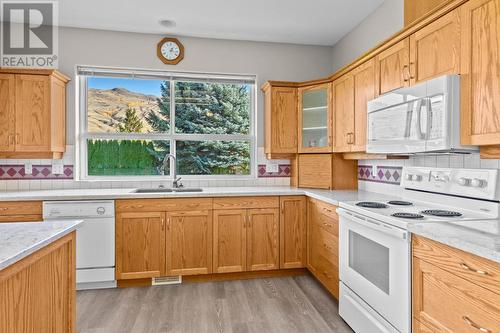 650 Harrington Road Unit# 76, Kamloops, BC - Indoor Photo Showing Kitchen