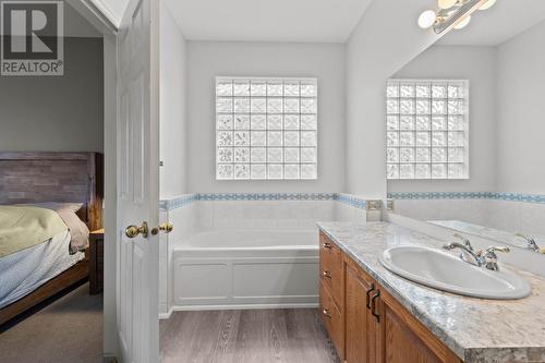 650 Harrington Road Unit# 76, Kamloops, BC - Indoor Photo Showing Bathroom