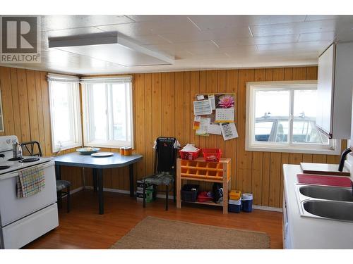 1405 Soues Street, Clinton, BC - Indoor Photo Showing Kitchen With Double Sink