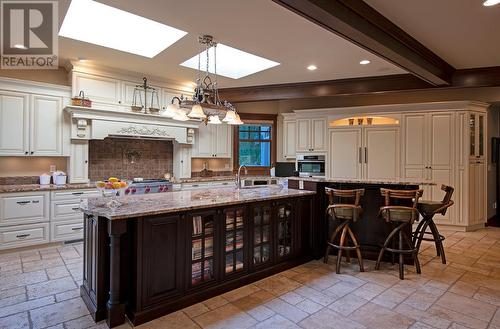 2622 Thompson Drive, Kamloops, BC - Indoor Photo Showing Kitchen