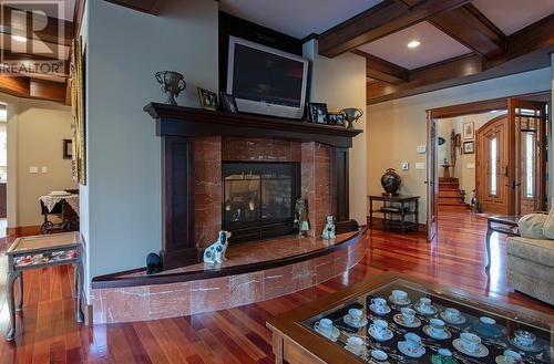 2622 Thompson Drive, Kamloops, BC - Indoor With Fireplace