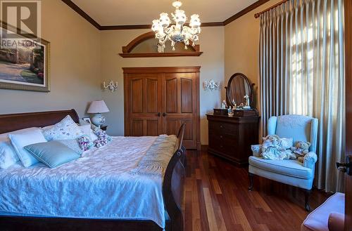 2622 Thompson Drive, Kamloops, BC - Indoor Photo Showing Bedroom