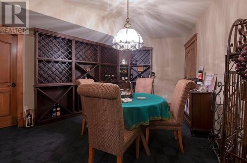 2622 Thompson Drive, Kamloops, BC - Indoor Photo Showing Dining Room